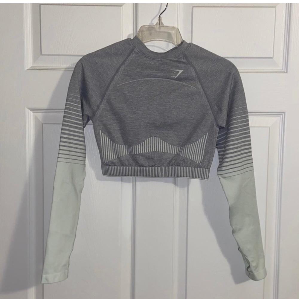 Gymshark Amplify Cropped work out top Size M